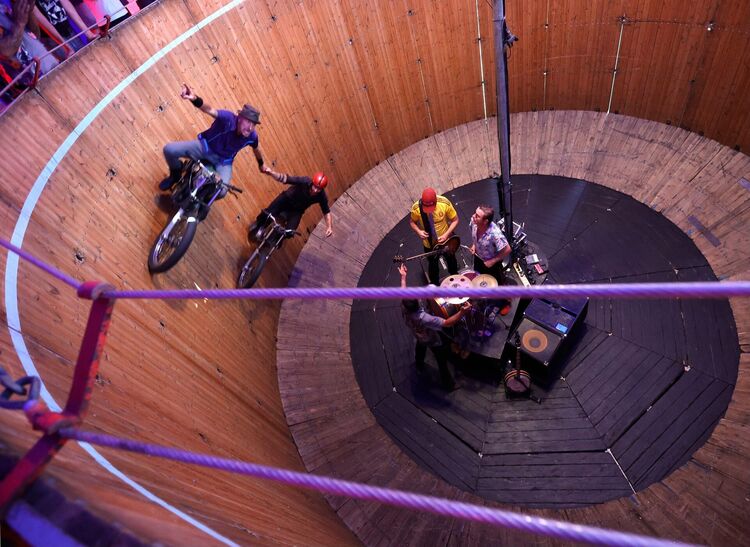 Le Mur de la Mort. Zdroj: Aréna festival.